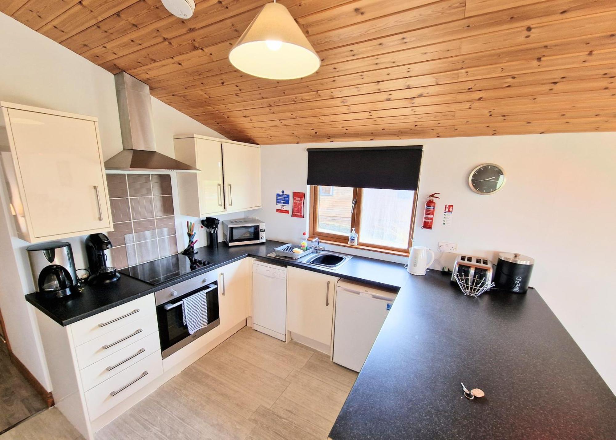 Torridon 12 With Private Hot Tub - Fife - Loch Leven - Lomond Hills Villa Kelty Buitenkant foto